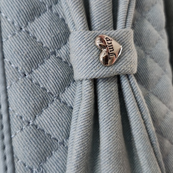 🔹️Juicy Couture Tied With A Bow Large Zip Around Light Washed Denim Blue Wallet - Picture 9 of 10